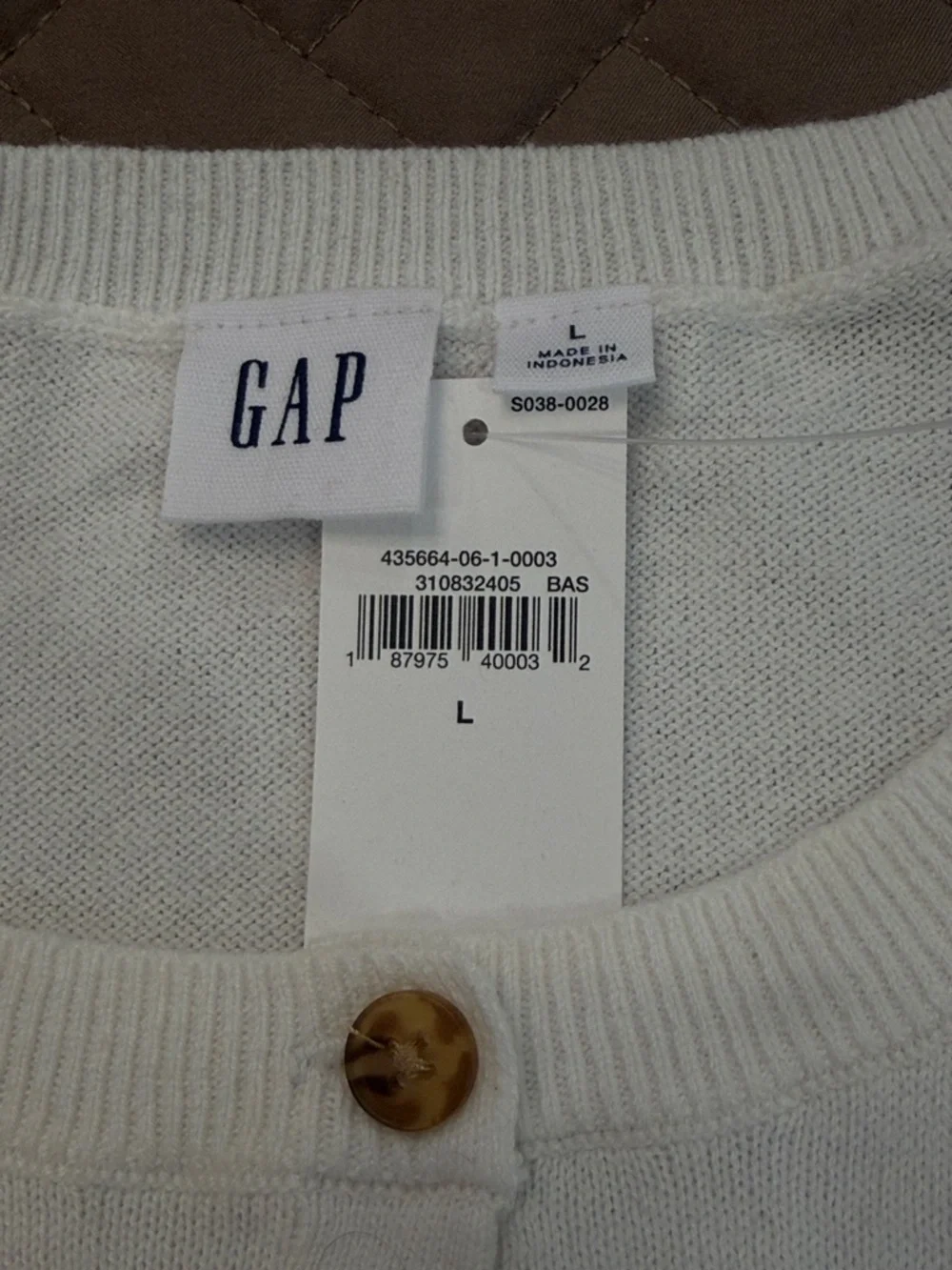 GAP Snowflake Milk Cardigan Sweater/NWT/L - Picture 11 of 16